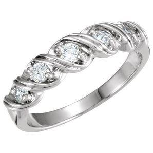 the-peridot-anniversary-band stone-rendered