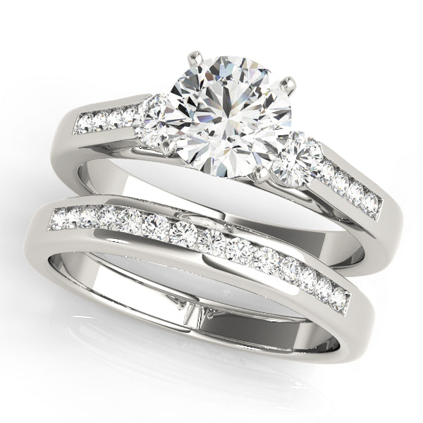 3-stone-round-engagement-ring-50316-e