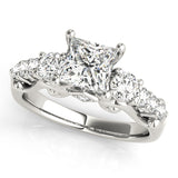 3 Stone Round Engagement Ring