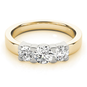 3-stone-round-engagement-ring-81755-1