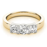 3-stone-round-engagement-ring-81755-1