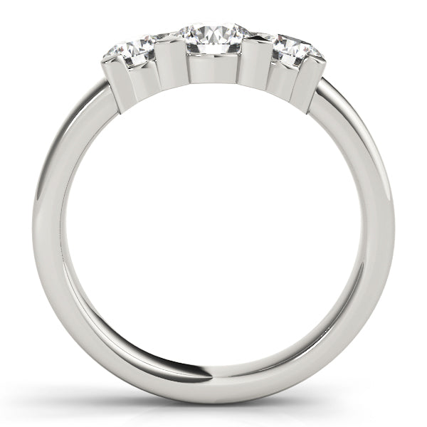 3-stone-round-engagement-ring-81755-1