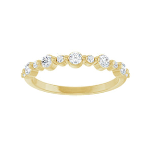 1/2 ct tw Accented Shared-Prong Lab Grown Anniversary Band in 14K... - view 3